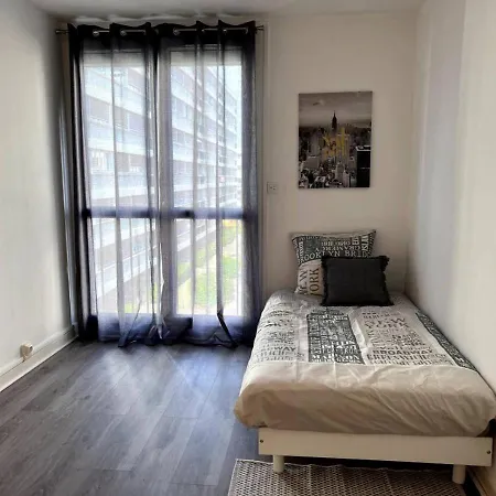 Europe Apartment Montargis Exterior photo